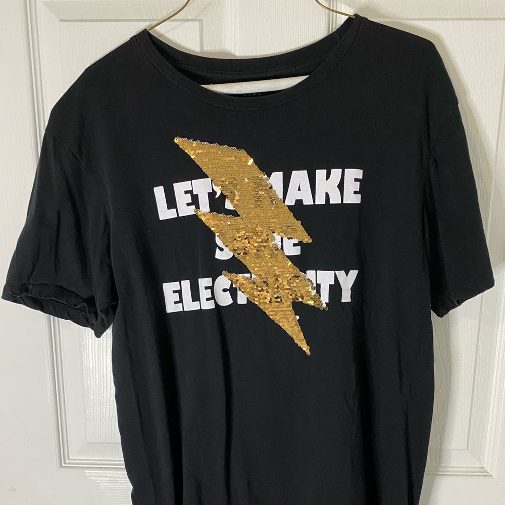 Zara t shirt L